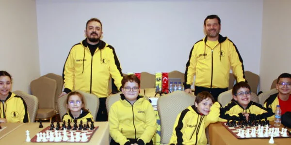 Alper Eren sporcuları Türkiye Yaş Grupları Şampiyonası’nda